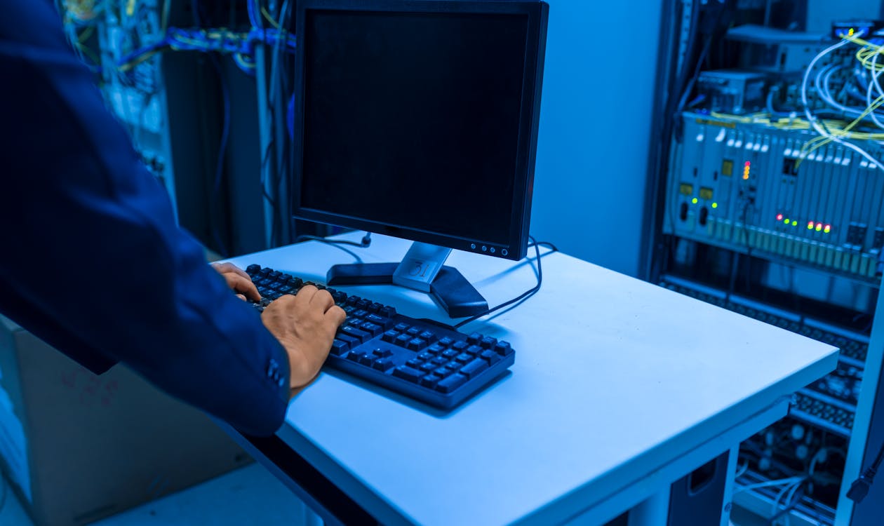 IT Support & Maintenance